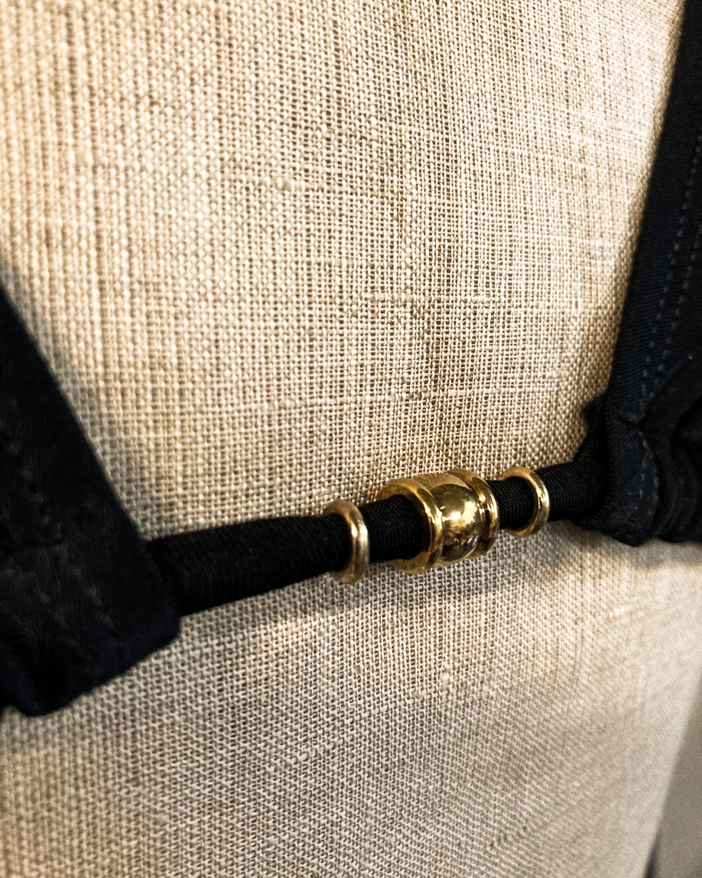 00 Backstage – Bikini