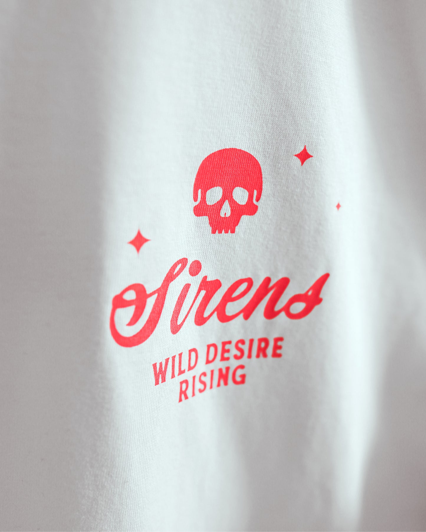 00 Stay Wild – Sirens / Off-White/NEON