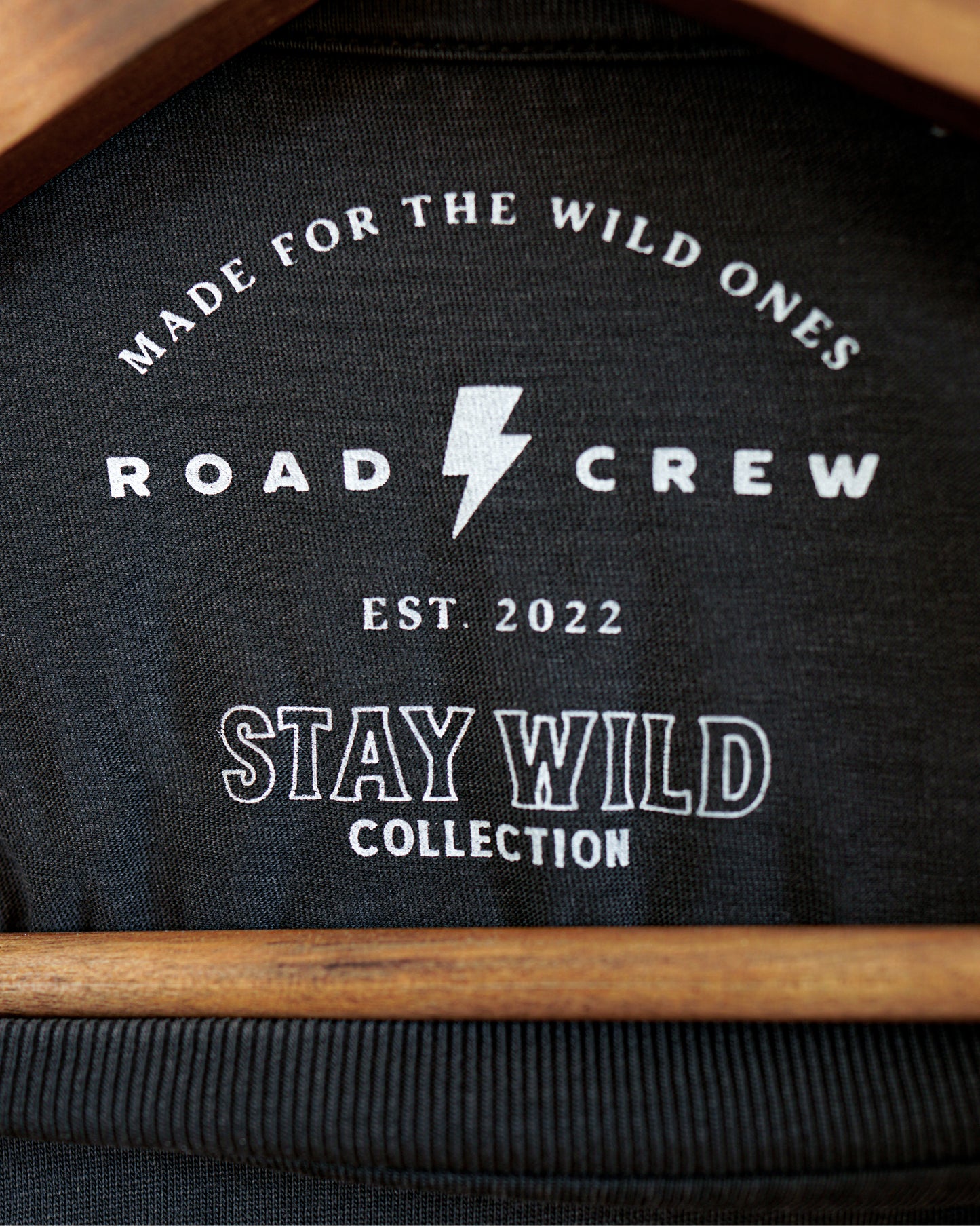 00 Stay Wild – Sirens / Vintage Black
