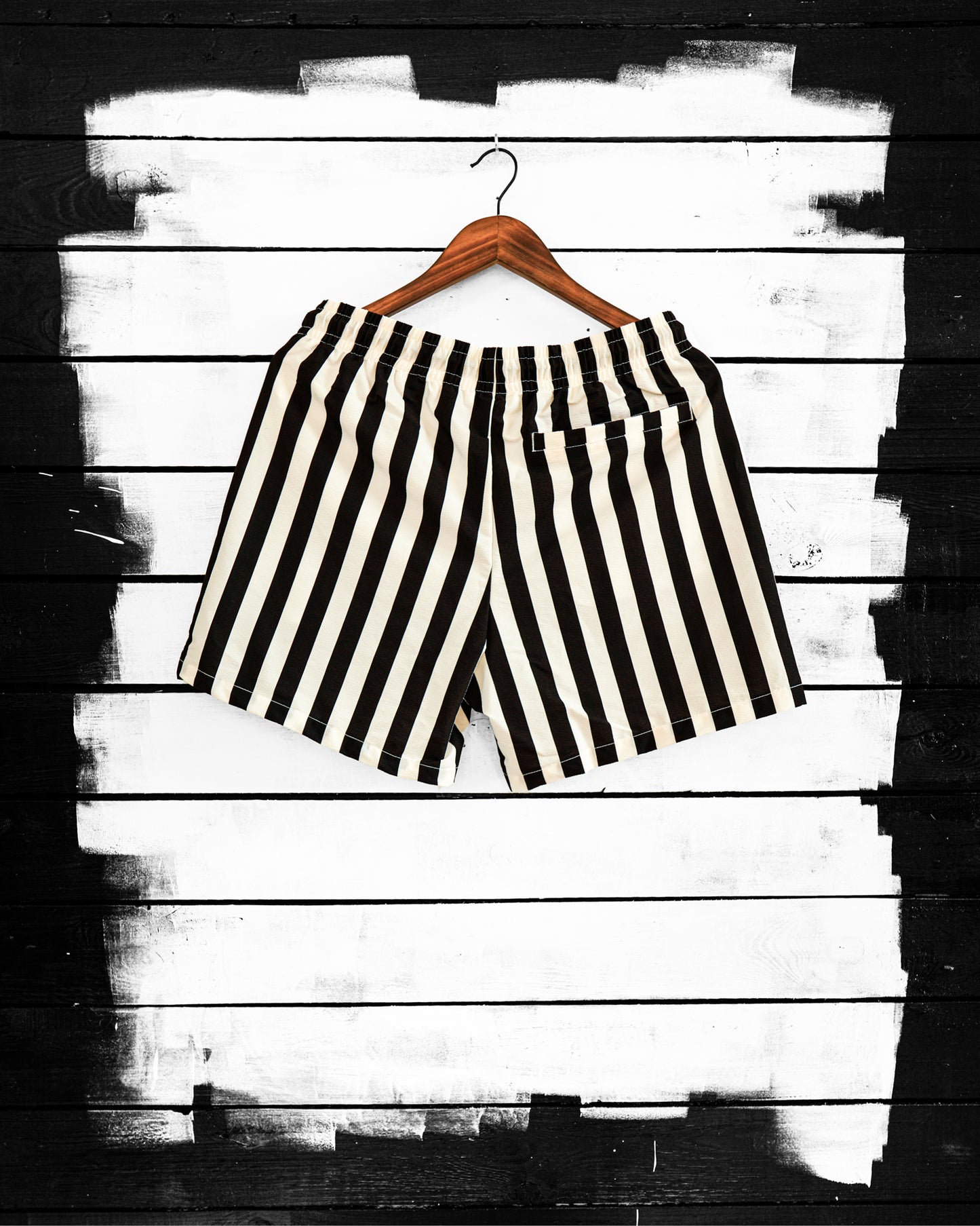 00 Stay Wild – Sirens / Swim Shorts