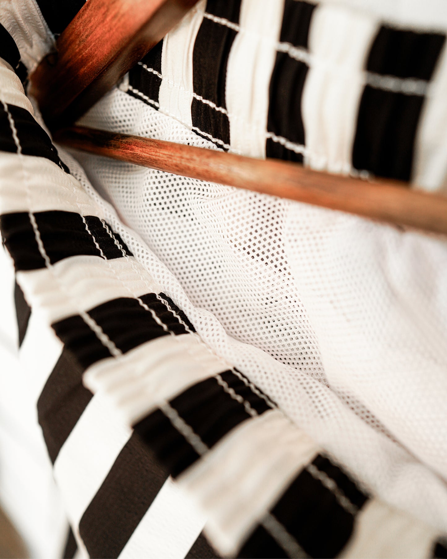 00 Stay Wild – Sirens / Swim Shorts