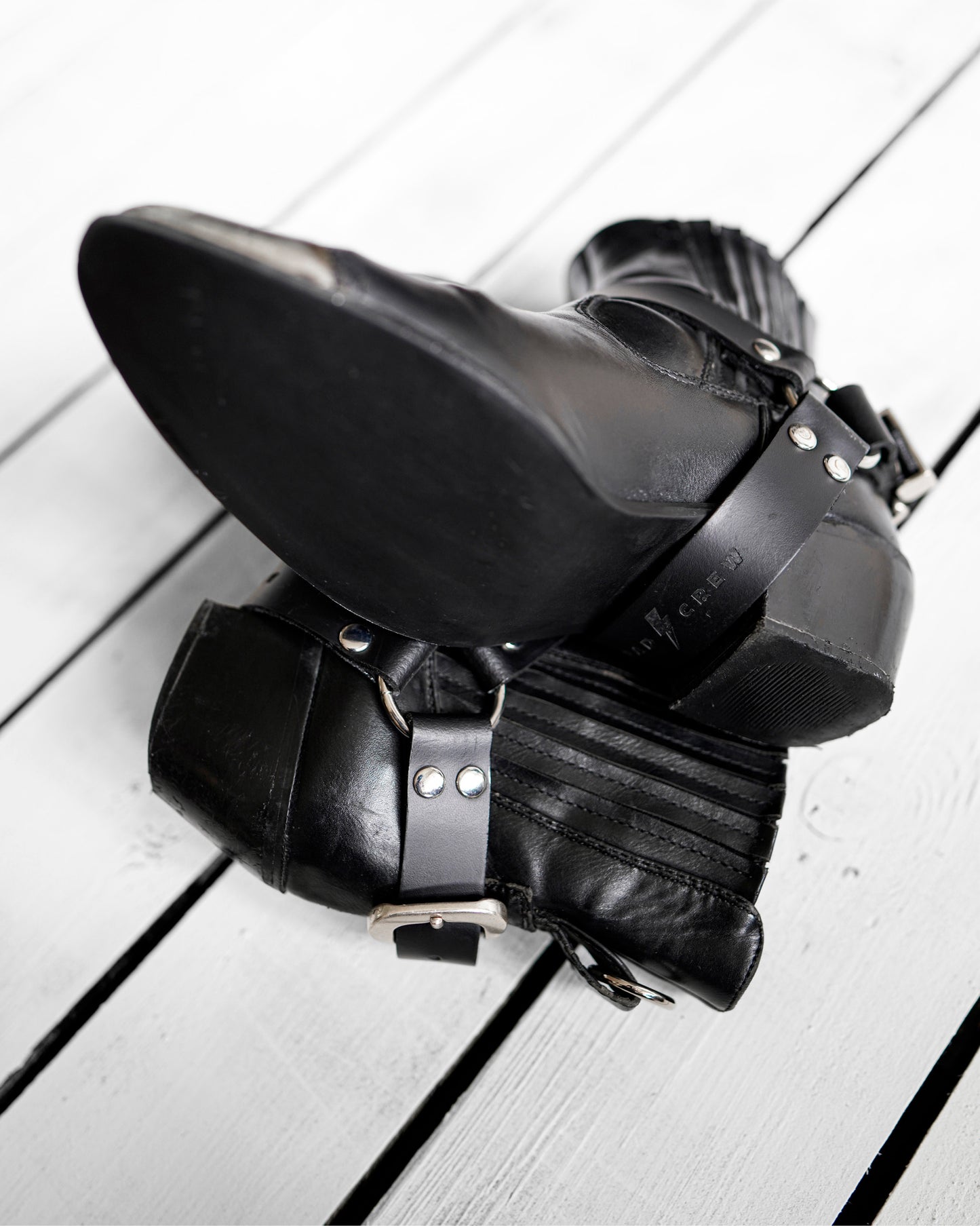 Rebel on the Road – Bootstraps